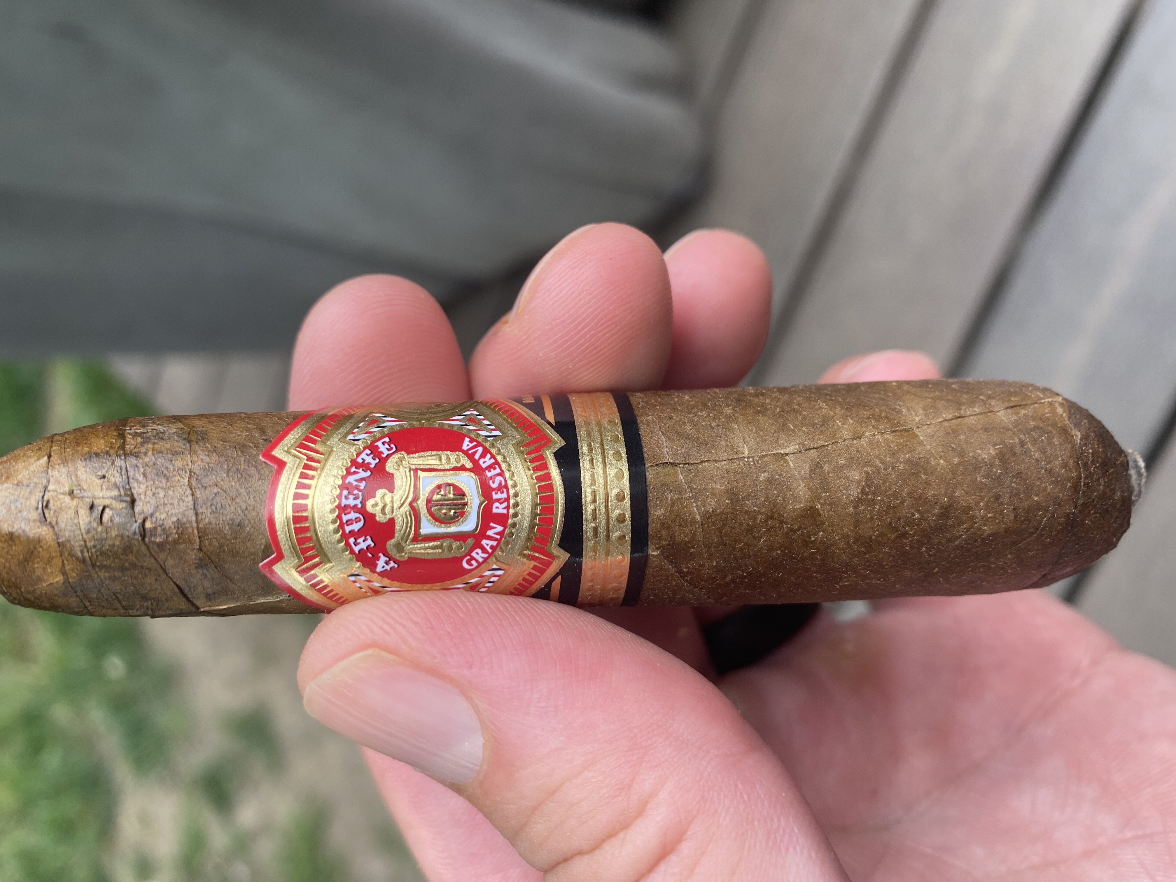 now-smoking-arturo-fuente-hemingway-cigar-reviews-cigar-world